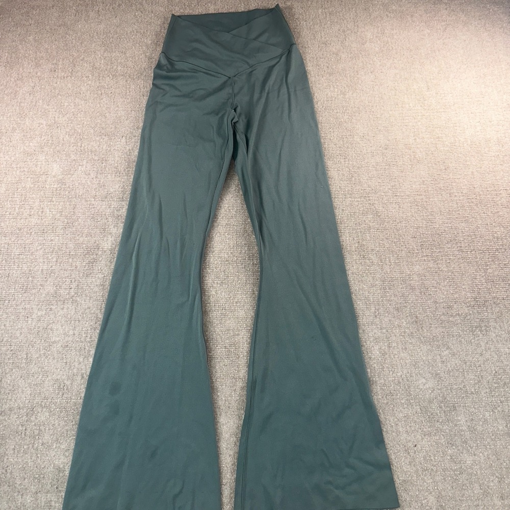 OFFLINE by Aerie Real Me Crossover High Rise Flare‎ Leggings Green Small Regular